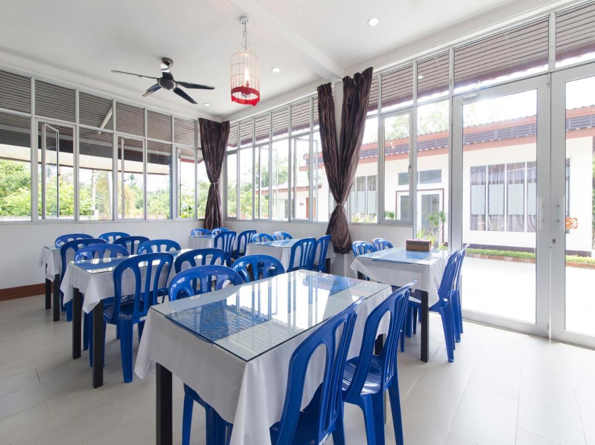Oyo 44124 De Langkawi Resort And Convertion Centre Ayer Hangat Εξωτερικό φωτογραφία
